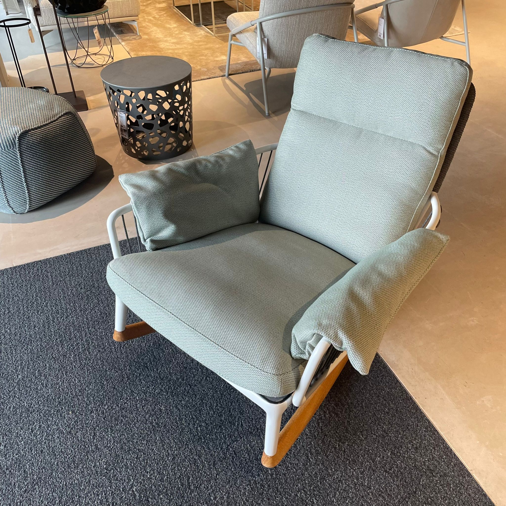Rolf Benz Outdoor Schommelstoel wit Met Korting Uitverkoop 1
